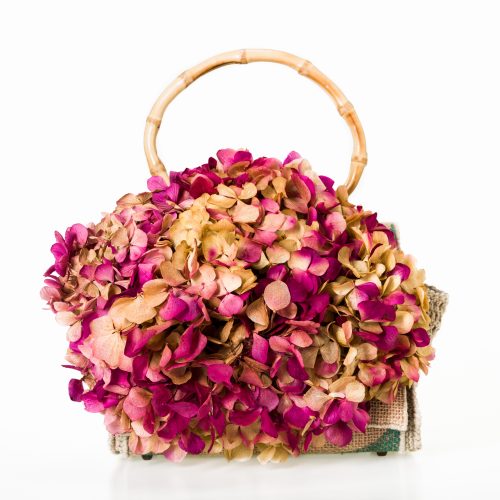 Lola bag con hortensias preservadas